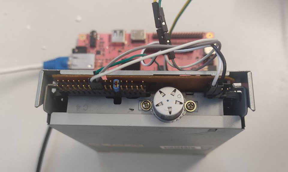 floppy drive pinout